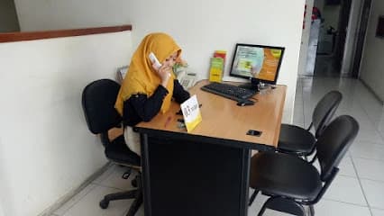Kantor Adira Finance MT Haryono - Bone