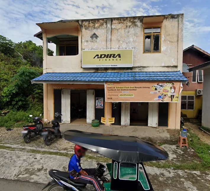 Kantor Adira Finance Salakan - Tinangkung