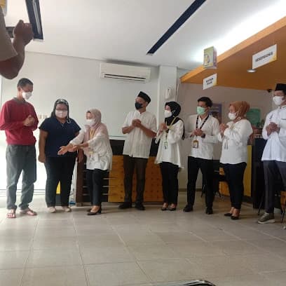 Kantor Adira Finance S Parman - Pontianak