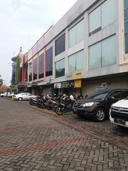 Kantor Adira Finance Sukomanunggal - Surabaya
