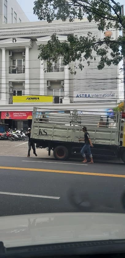 Kantor Adira Finance Tumenggung Suryo - Malang
