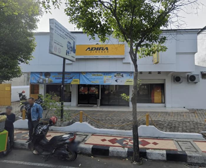Kantor Adira Finance Lukman Hakim - Tuban
