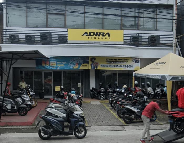 Kantor Adira Finance Soekarno Hatta - Semarang