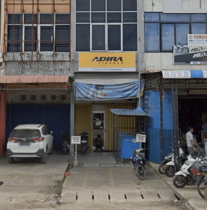Kantor Adira Finance Sungai Pinyuh - Mempawah
